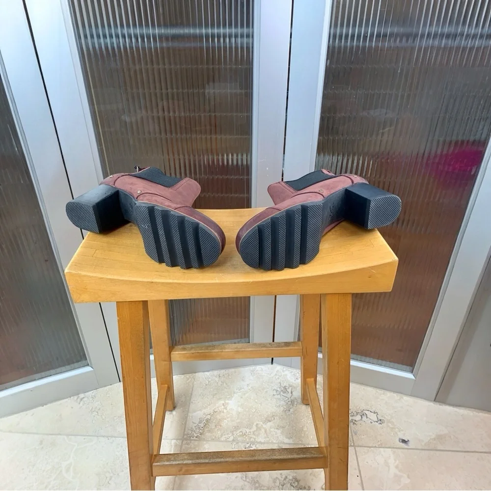 Sorel Women's Burgundy Addington Chelsea Ankle Boots - Picture 10 of 16